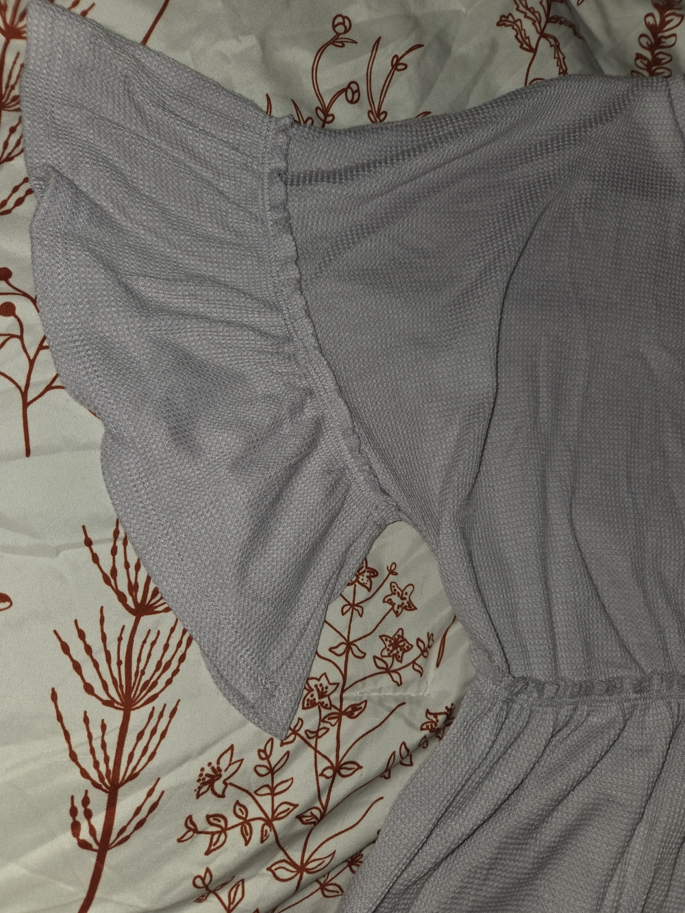 ARULA Lavender Ruffle Sleeve Crop Top - Picture 4 of 4
